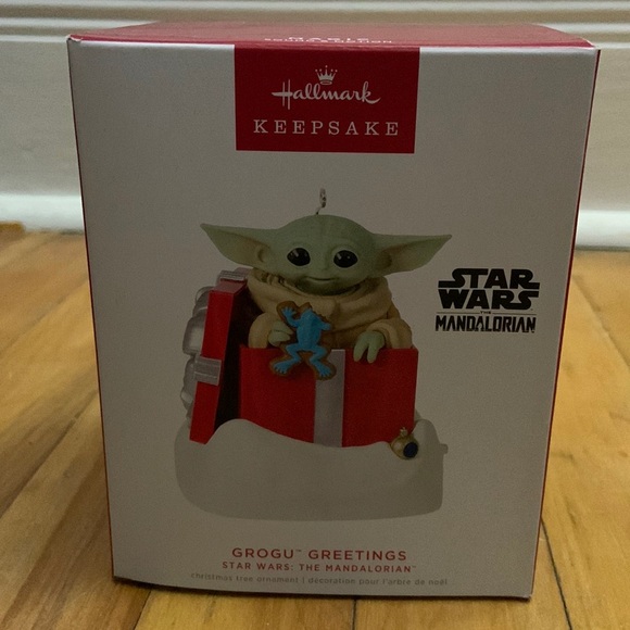 Brand New Hallmark Keepsake Star Wars: The Mandalorian Grogu Greetings ornament - Picture 4 of 5